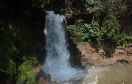 Arvalem Waterfalls Image