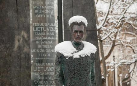 Vincas Kudirka Statue Image