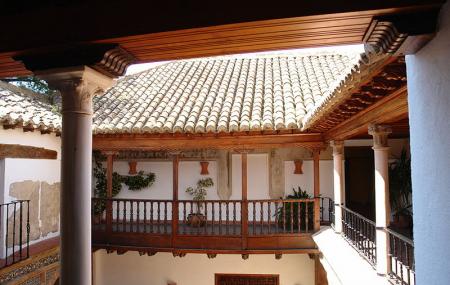 Palacio De Mondragon Image