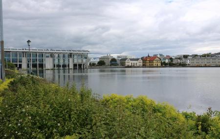 Lake Tjornin Image