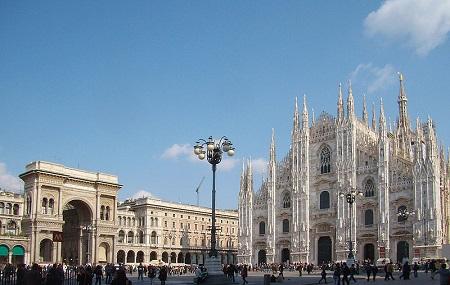 Piazza Del Duomo Image