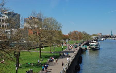 Tom McCall Waterfront Park of Portland