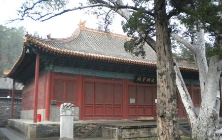Fahai Temple Image