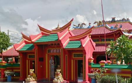 Caow Eng Bio Chinese Buddhist Temple Image