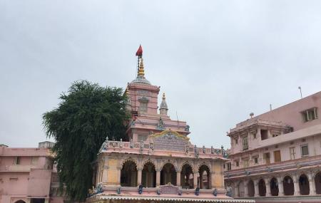 Sri Krishna Pranami Temple Image