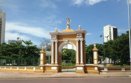 Parque Del Centenario Image