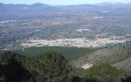 Sierra De Alhaurin El Grande (malaga). Fin Pista Forestal Abierta (cadena) Image
