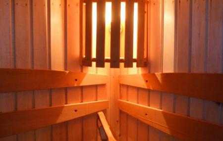 Croker's Sauna And Hall Image