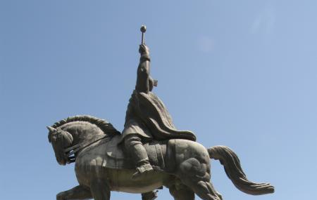 Michael The Brave Equestrian Statue Image