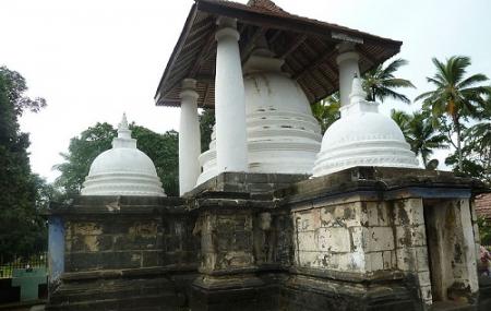 Gadaladeniya Rajamaha Viharaya Image