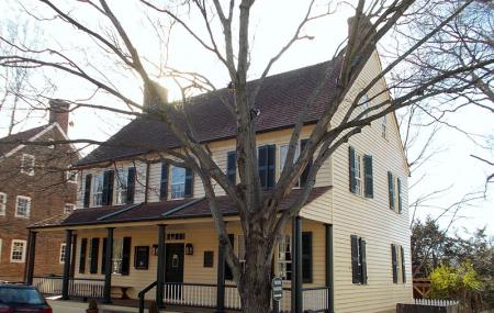 Tavern In Old Salem, Nc Image