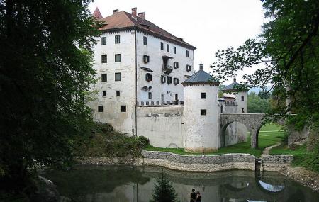 Sneznik Castle Image