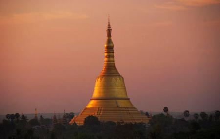 Shwemawdaw Pagoda Image