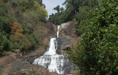 Bopath Ella Waterfall Image
