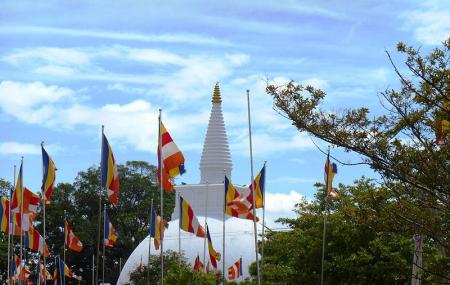 Somawathiya Stupa Image