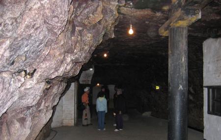 Chislehurst Caves Image