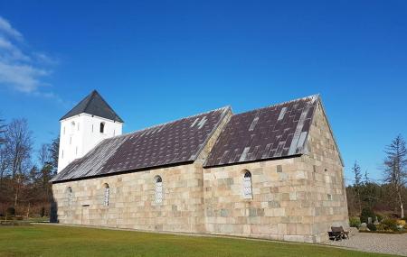 Tved Kirke Image