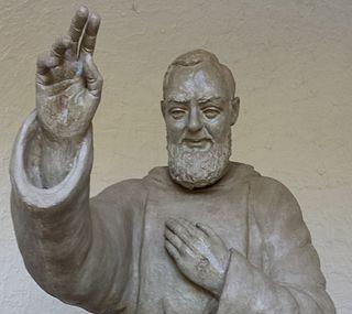 Gruta Del Padre Pio Image