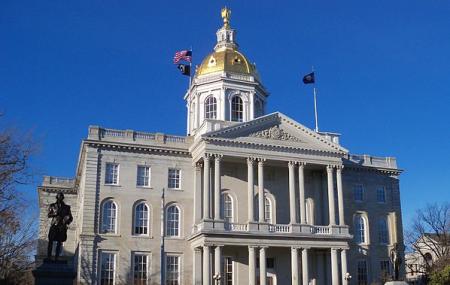 New Hampshire State House Image