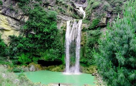 Sajikot Waterfall Image
