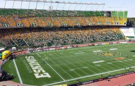 Commonwealth Stadium Image