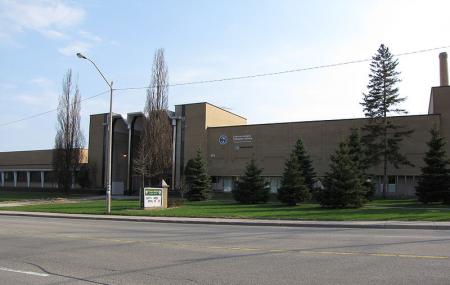 Cameron Heights Collegiate Institute Image