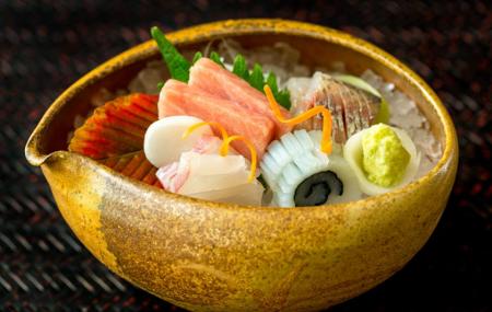 Sushi Den Image