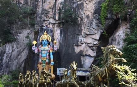 Ramayana Cave - Suyambu Lingam Image