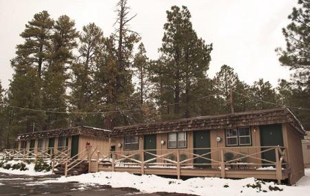 Ski Lift Lodge & Cabins Image