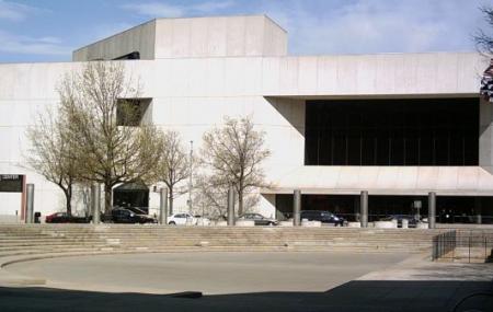 Des Moines Civic Center Image