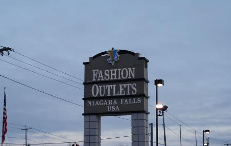 Fashion Outlets Of Niagara Falls Usa Image