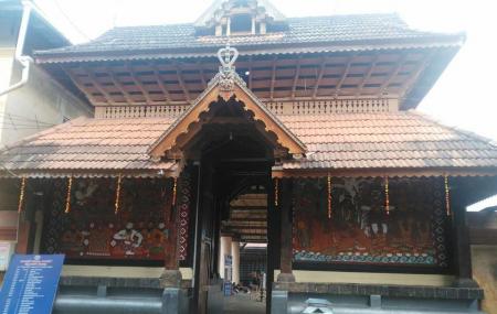Triprayar Sri Rama Temple Image