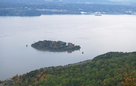 Pollepel Island Image