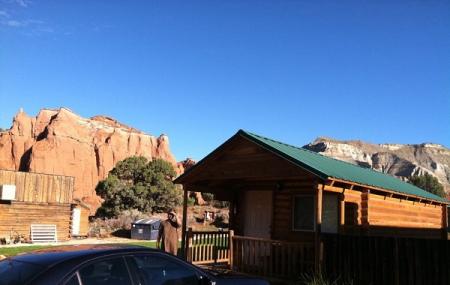 Red Stone Cabins Image