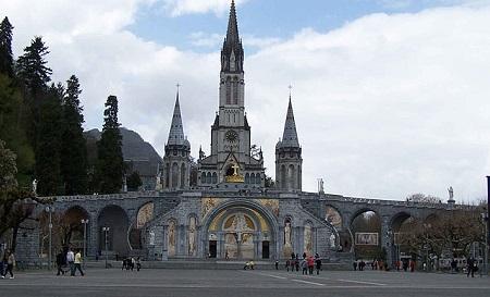 The Rosary Basilica, Lourdes | Ticket Price | Timings | Address: TripHobo
