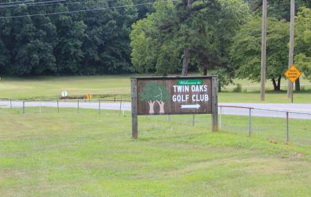 Twin Oaks Golf Club Image