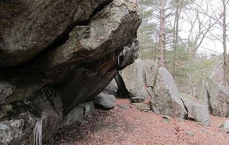 Rock House Reservation Image