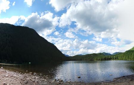 Davis Lake Provincial Park Image