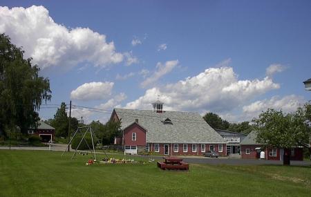 Brookfield Orchards Image