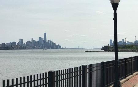 Weehawken Waterfront Park And Recreation Center Image