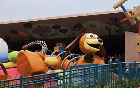 Slinky Dog Zigzag Spin Image