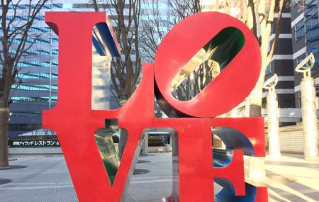Love Statue Image