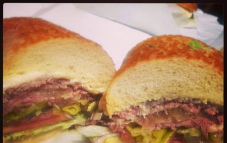 Little Lucca Sandwich Shop Image