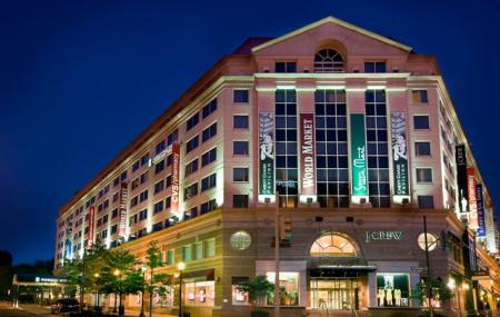 Embassy Suites At The Chevy Chase Pavilion Image