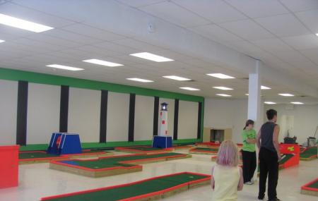 Putter-a-round Mini Golf Image