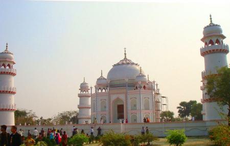 Banglar Taj Mahal Image