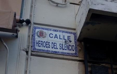 Calle De Los Heroes Del Silencio Image