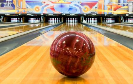 Bowlmor Amf Lewisville Bowling Lanes Image