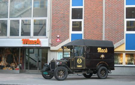 Mack's Brewery Image