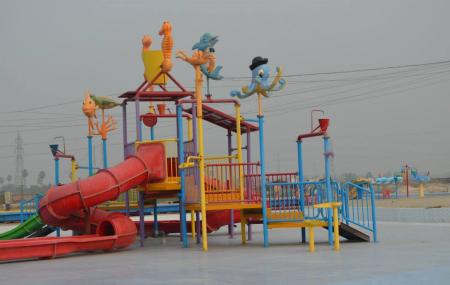 Funtasia Water Park Image